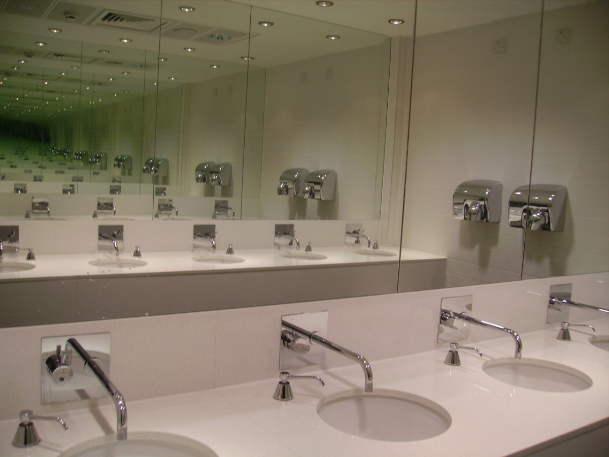 emirates_ladies_room